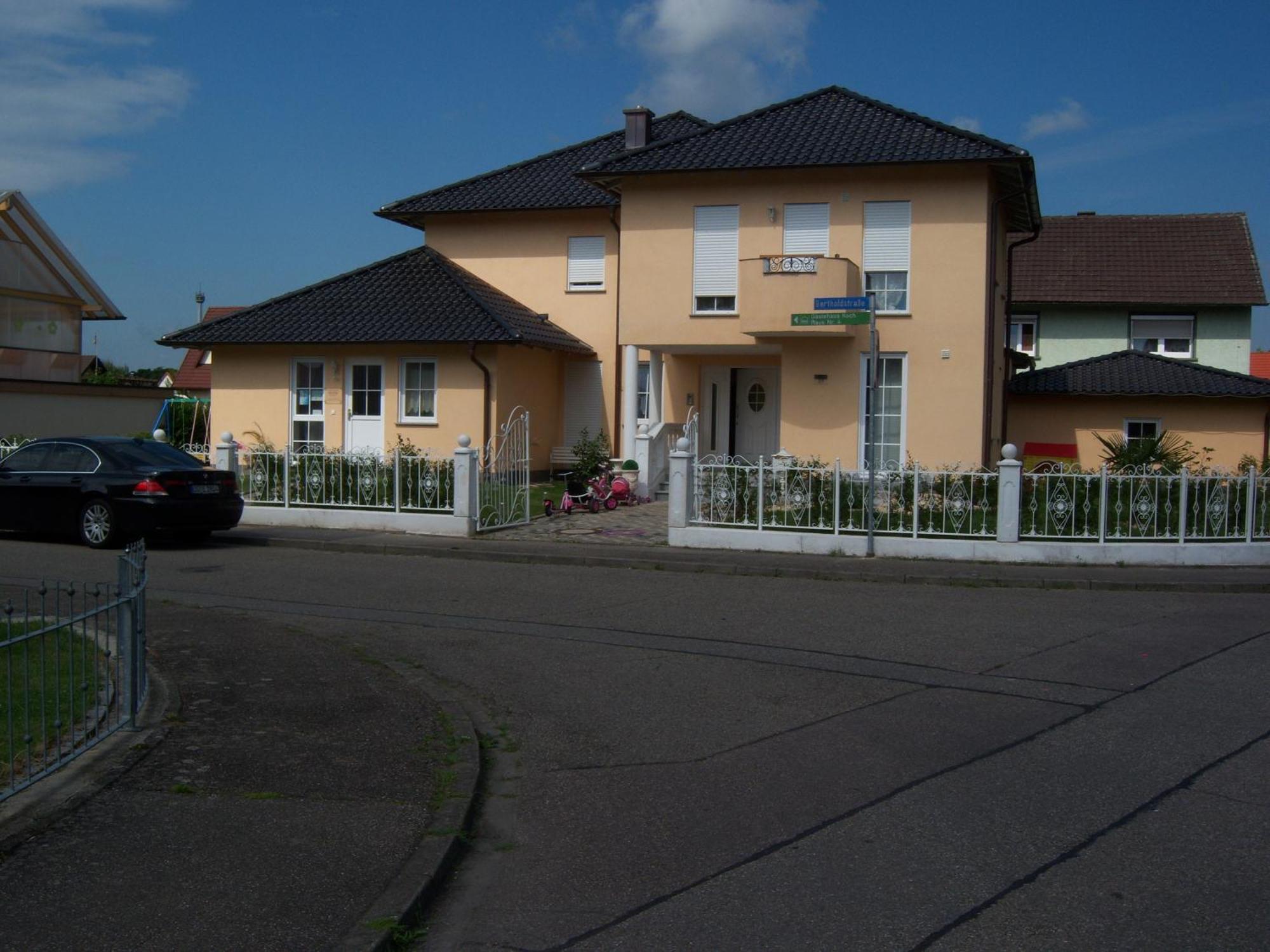רוסט Gaestehaus Tante Tienchen 7 Minuten Zu Fuss Zum Europa Park , Plus Kostenloses Parkplatzticket Rulantica ,Alle Unsere Suiten Haben Einen Balkon מראה חיצוני תמונה