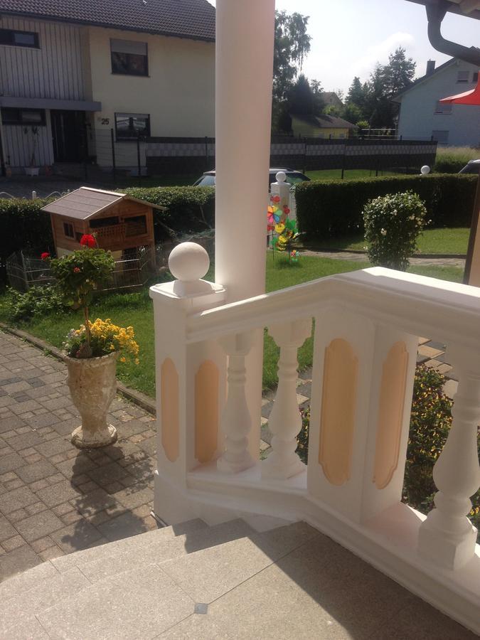 רוסט Gaestehaus Tante Tienchen 7 Minuten Zu Fuss Zum Europa Park , Plus Kostenloses Parkplatzticket Rulantica ,Alle Unsere Suiten Haben Einen Balkon מראה חיצוני תמונה